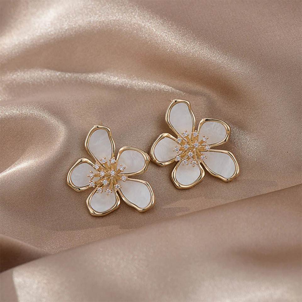 Zakol Elegant Floral Crystal Earrings - Gold Tone