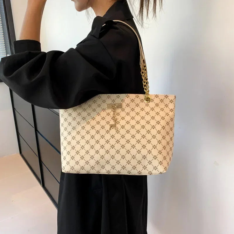 1 pçs moda grande capacidade bolsa textura couro do plutônio tote bolsa feminina com acessórios pendurados bolsa de ombro