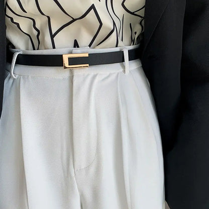 1 unidade de terno com cintura fina para decoração versátil feminina. Um cinto preto elegante com um vestido, suéter, cintura acima