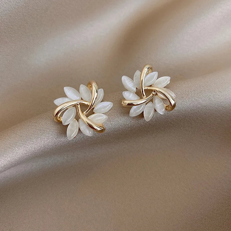 Zakol Elegant Floral Crystal Earrings - Gold Tone
