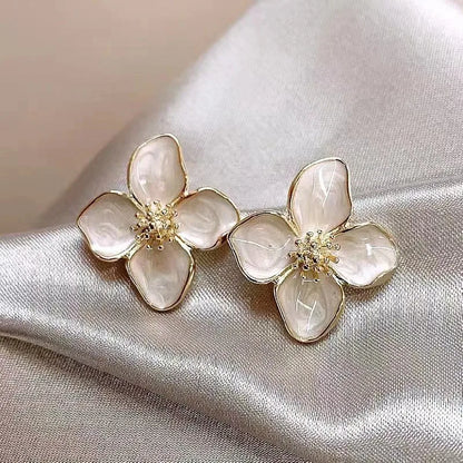 Zakol Elegant Floral Crystal Earrings - Gold Tone